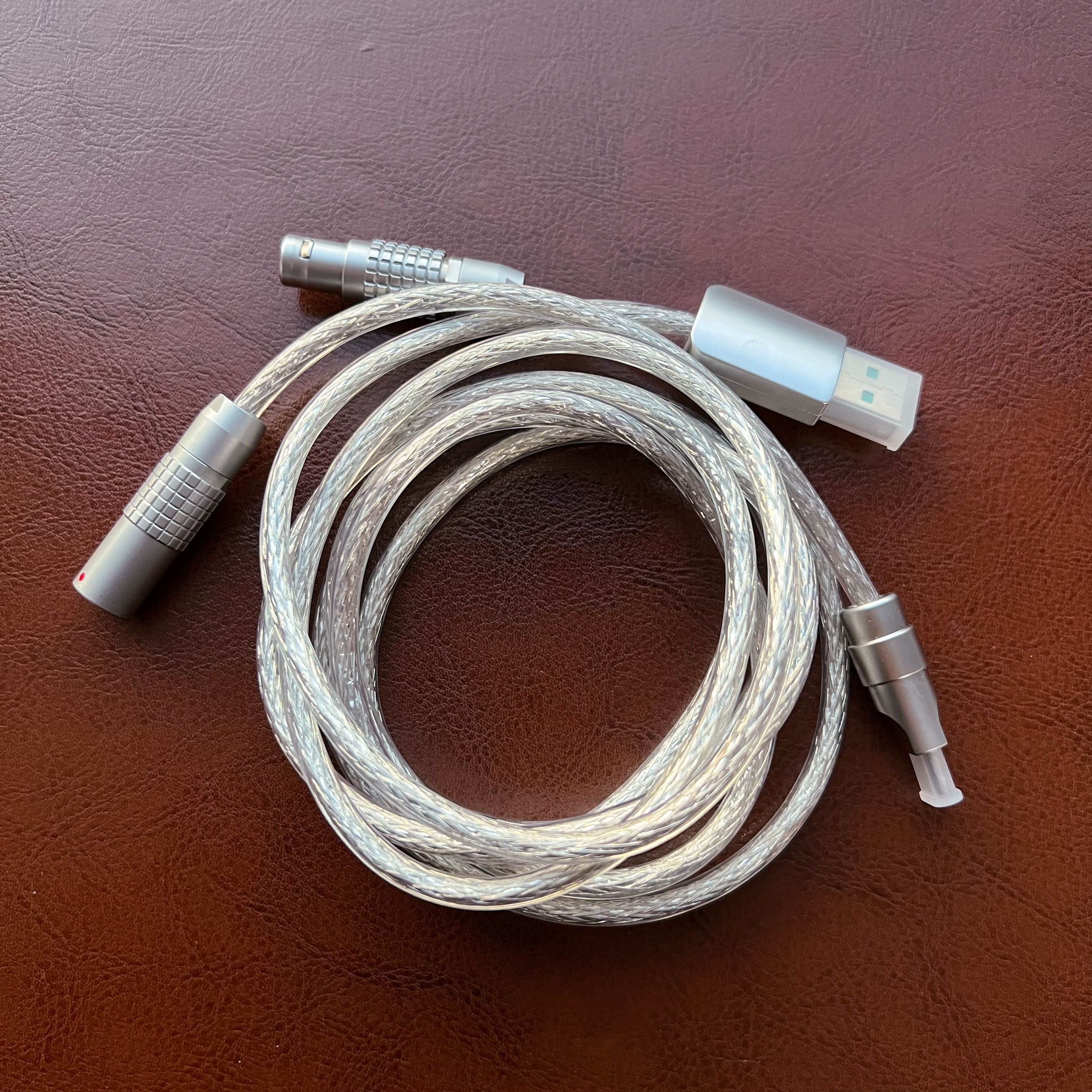 LINDY FEMO Cable